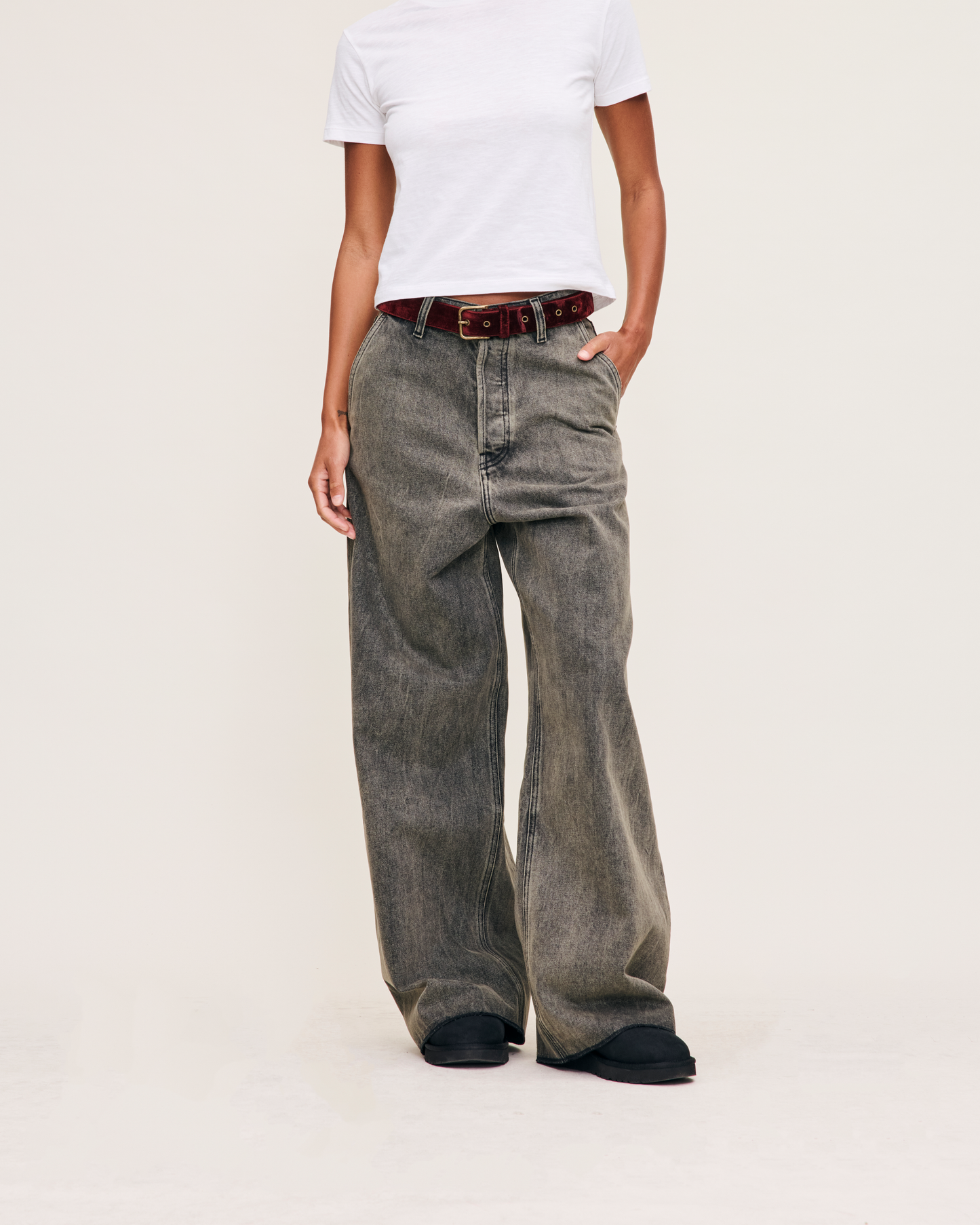 GREY BAGGY UNISEX OVERDYED JEAN