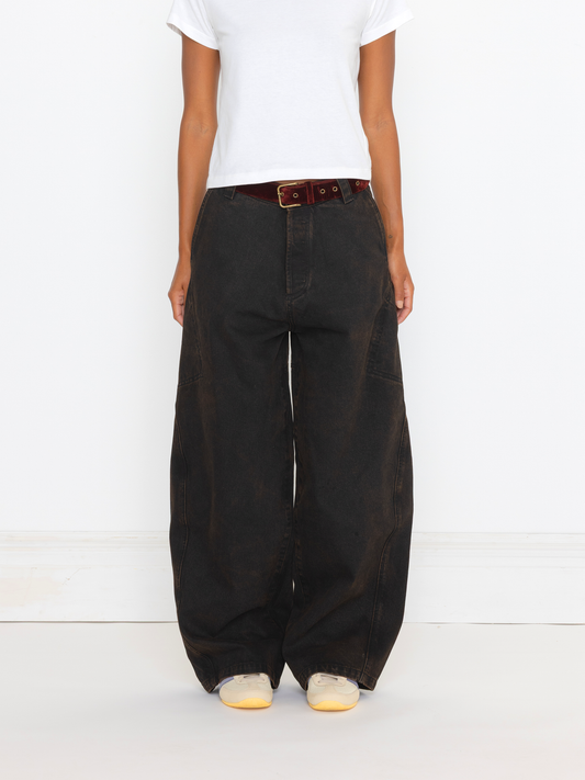 RUSTED BLACK BARREL UNISEX JEAN