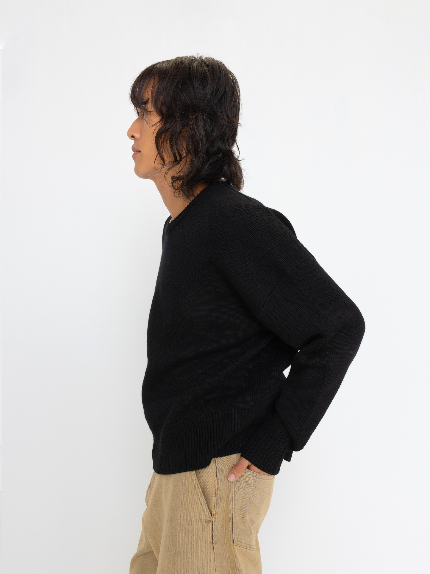BLACK WOOL SWEATER